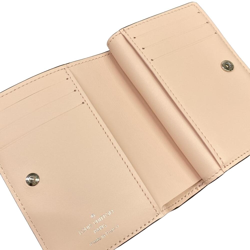 Louis Vuitton Portefeuille Clare Mahina Bifold Wallet M82758 - Picture 3 of 11